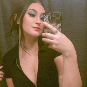 Meet your Posher, Hailey